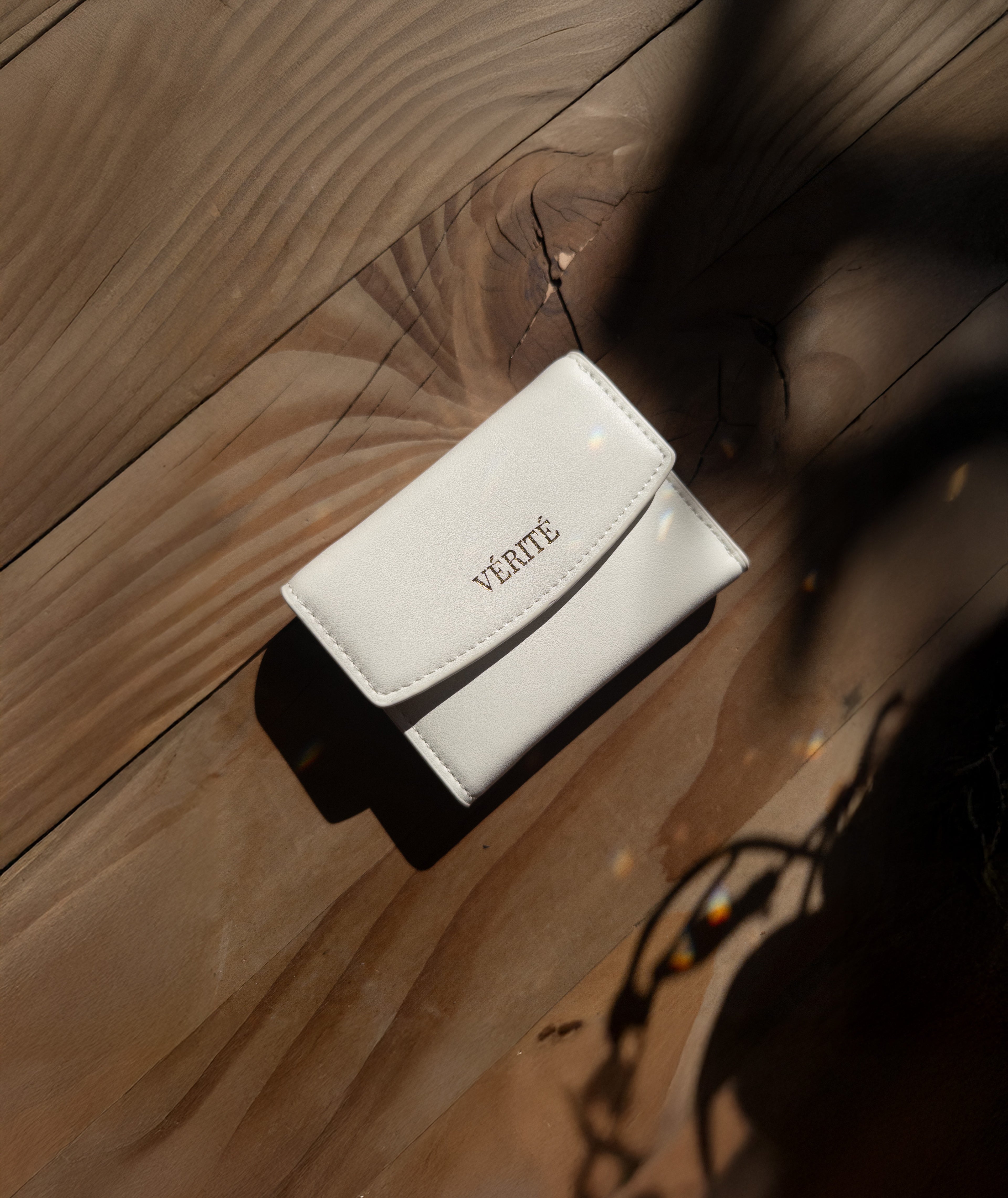 Billetera Aura Blanca en Cuero Vegano / Aushan Viviin Leather