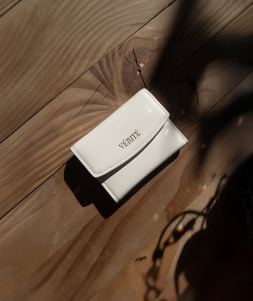 Billetera Aura Blanca en Cuero Vegano / Aushan Viviin Leather